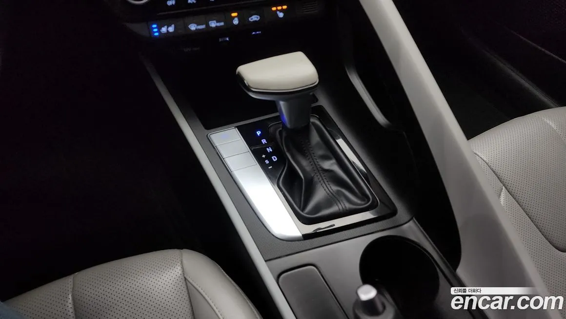 Hyundai AVANTE — фото 9