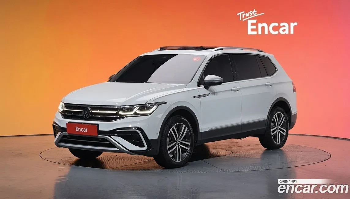 Volkswagen Tiguan — фото 1