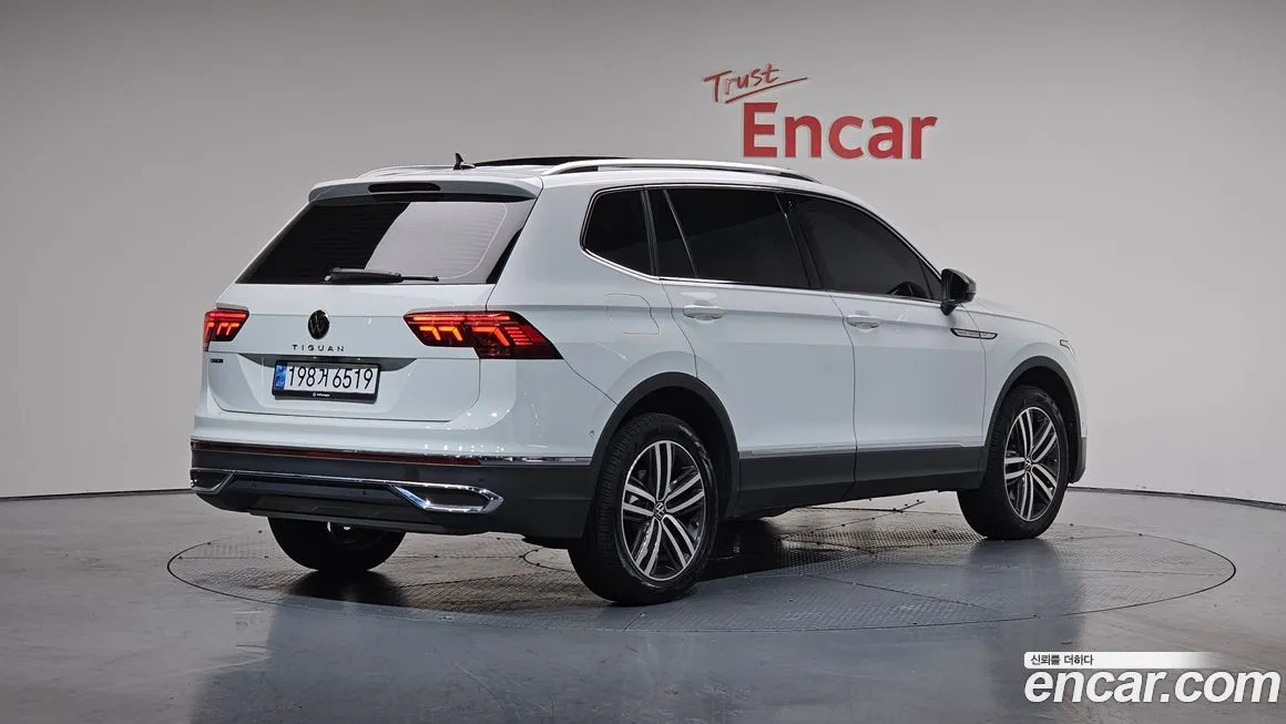 Volkswagen Tiguan — фото 2