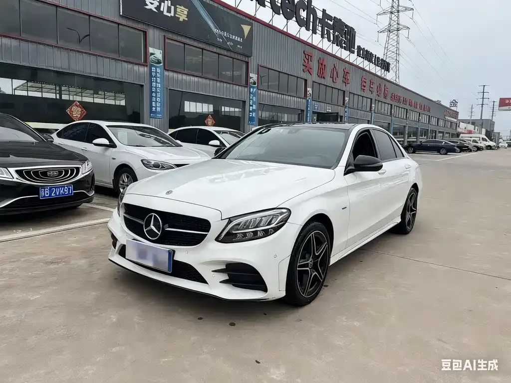 Mercedes-Benz C-Class — фото 1