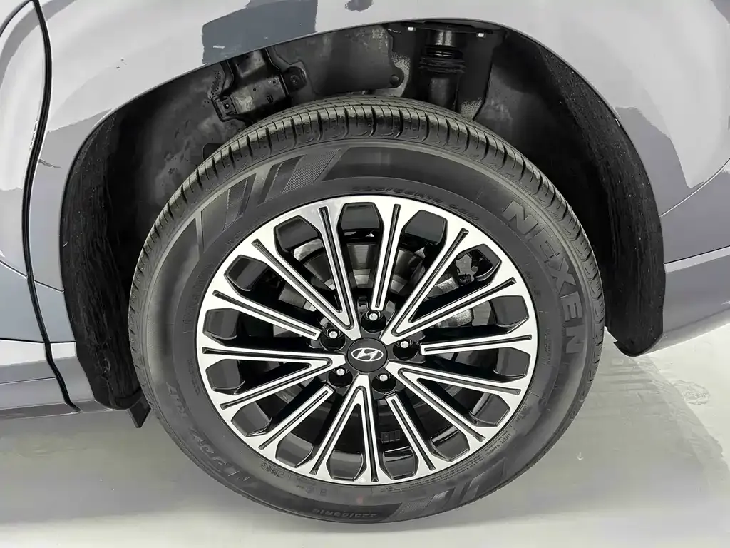 Hyundai Custo — фото 8