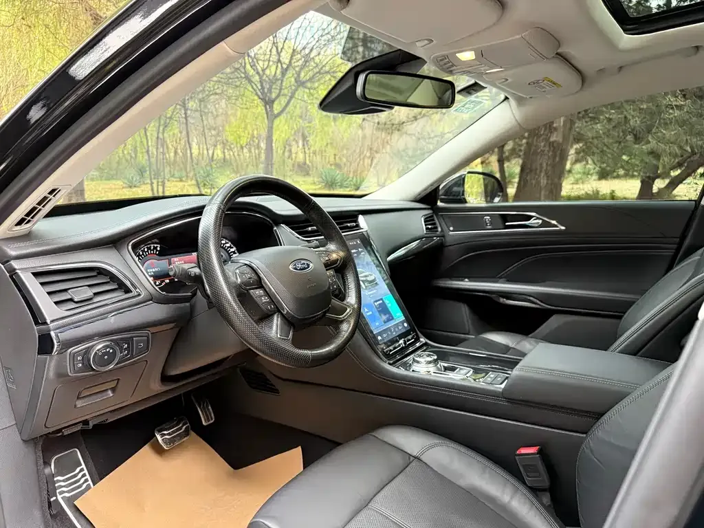 Ford Taurus 2021 из CN, фото 6