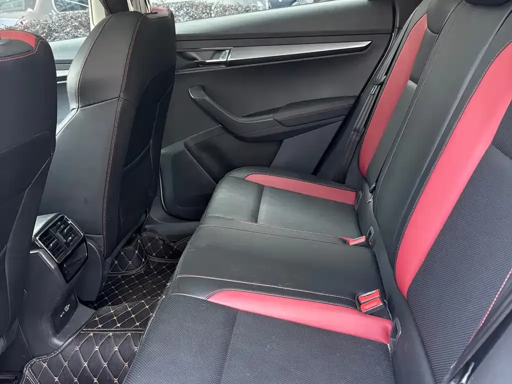 Skoda Karoq 2022 из CN, фото 4