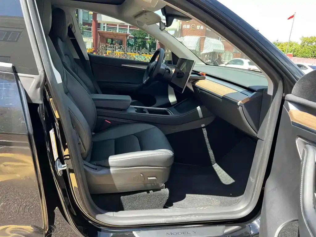 Tesla Model Y 2022 из CN, фото 10