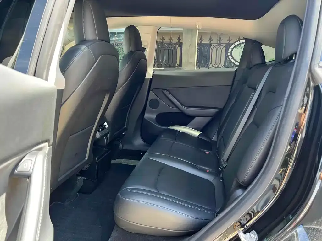 Tesla Model Y 2022 из CN, фото 8