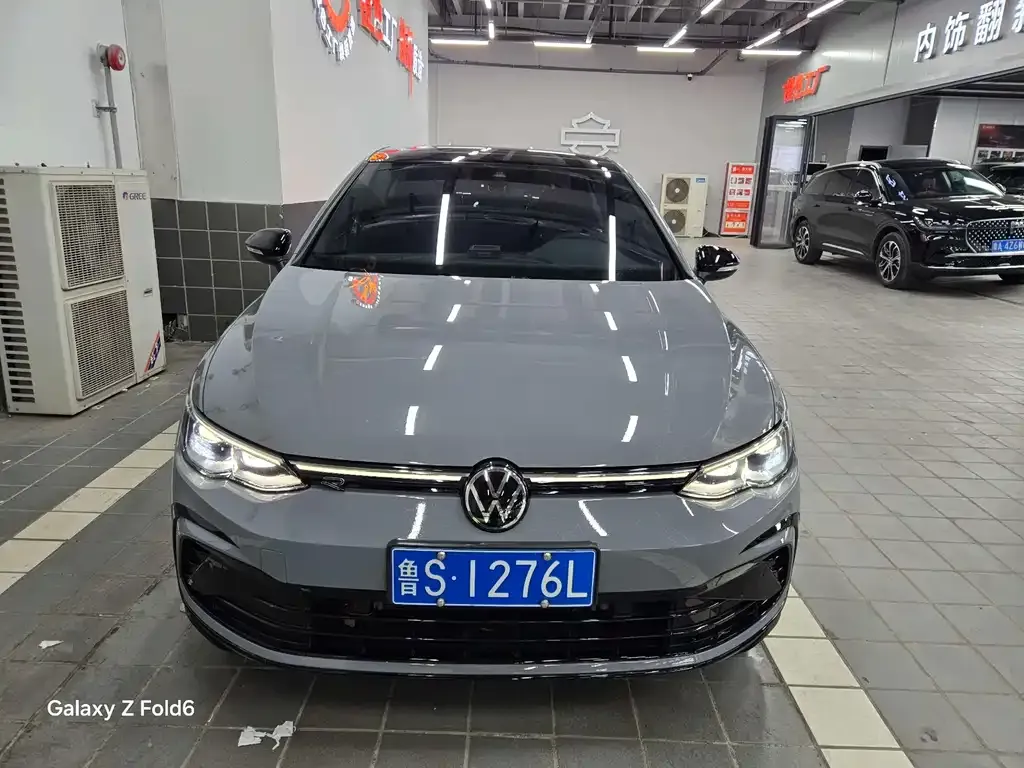 Volkswagen Golf 2024 из CN, фото 2