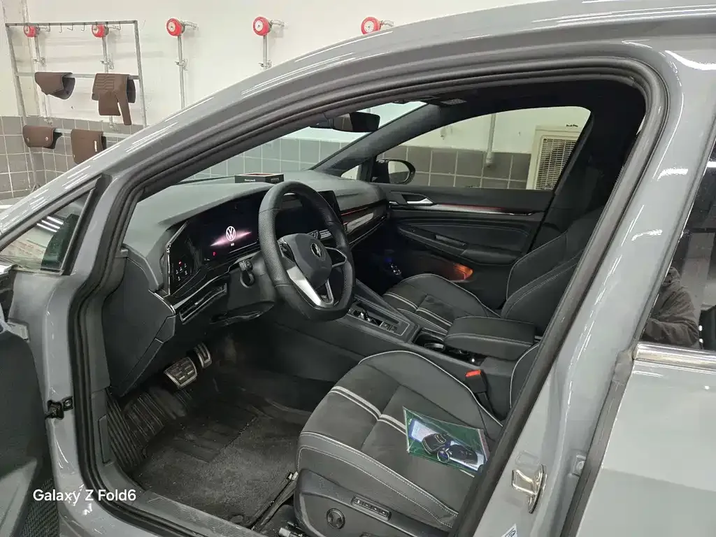 Volkswagen Golf 2024 из CN, фото 4