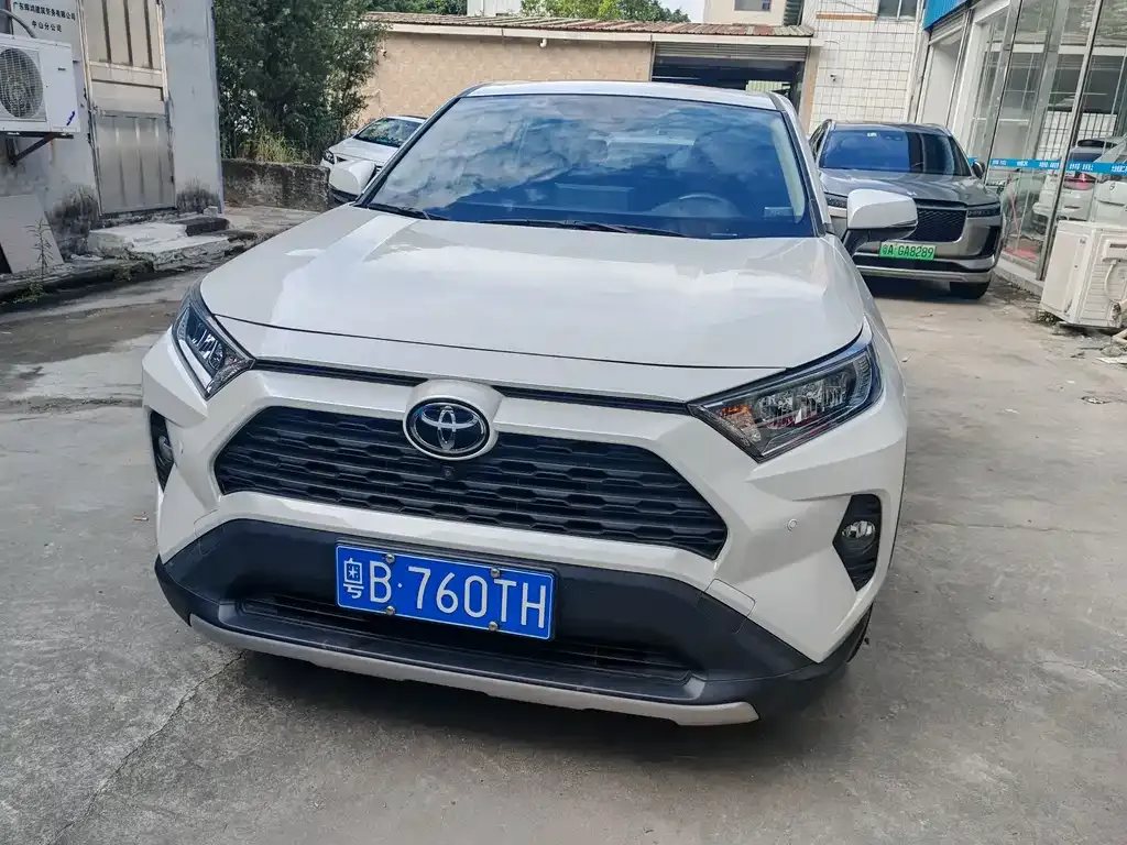 Toyota RAV4 2021 из CN, фото 2