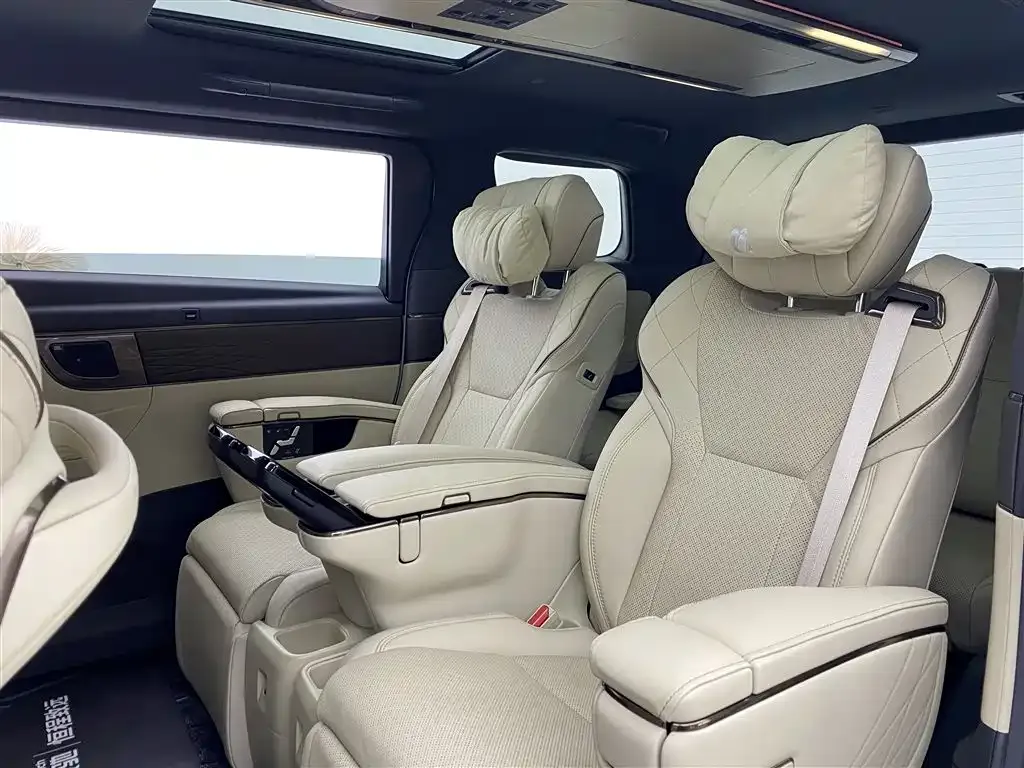 Toyota Alphard — фото 7