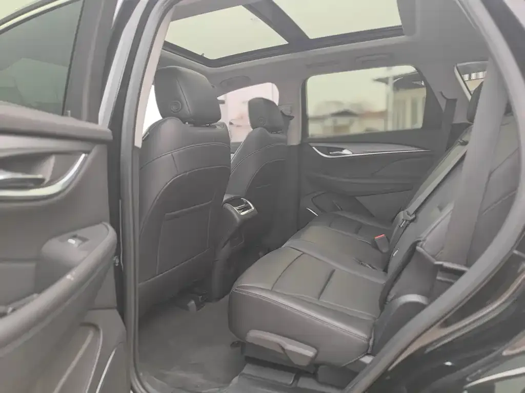 Buick Enclave 2023 из CN, фото 10