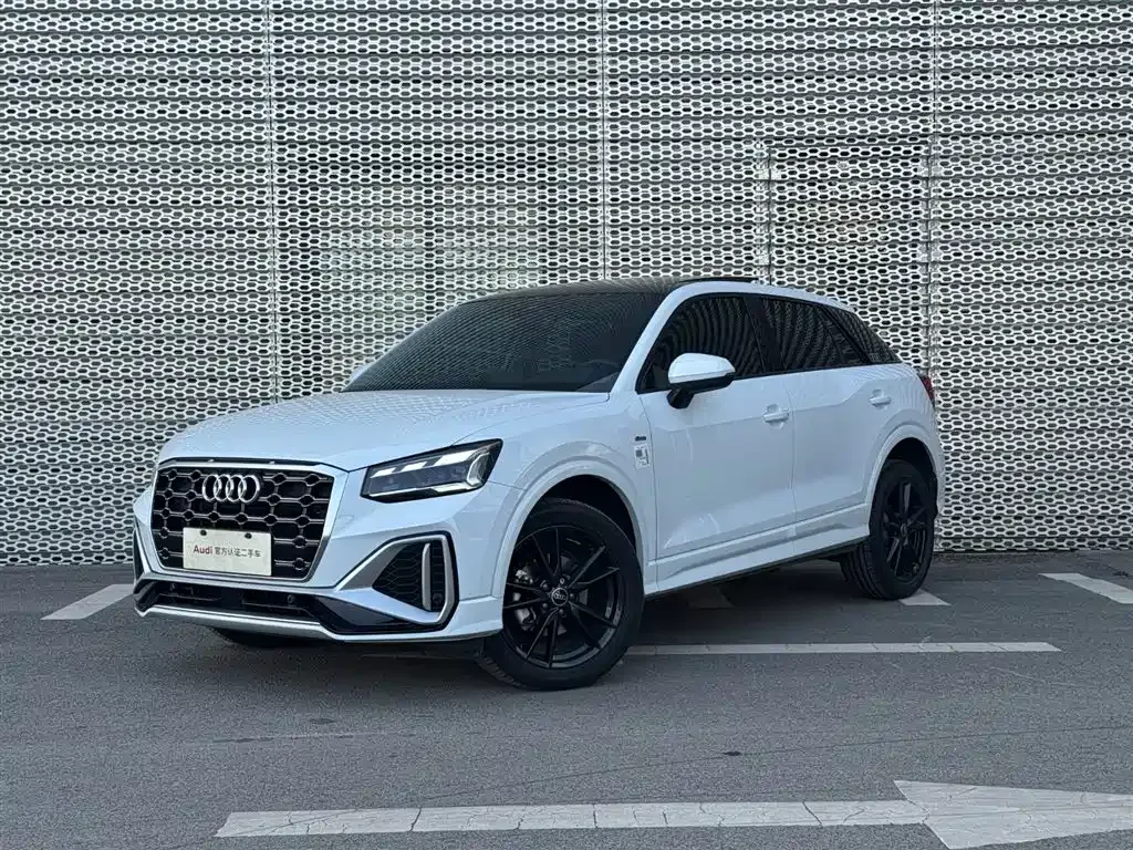 Audi Q2L 2023 из CN, фото 1