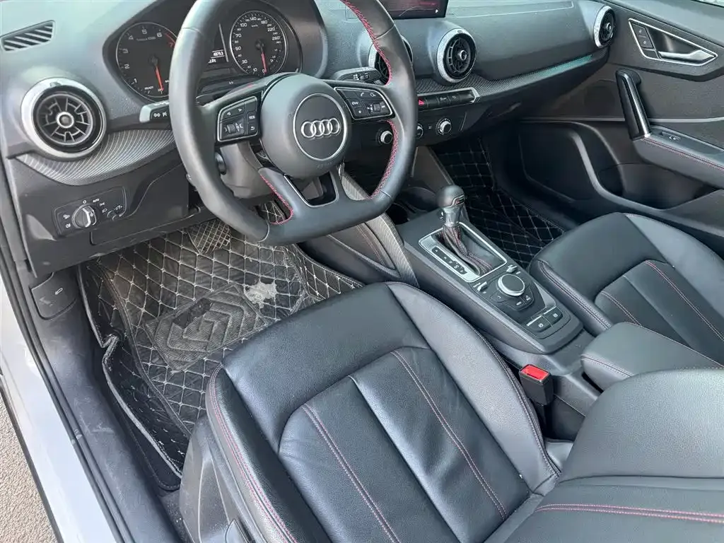 Audi Q2L 2023 из CN, фото 10
