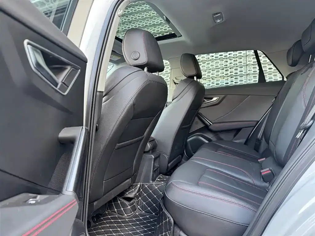 Audi Q2L 2023 из CN, фото 9