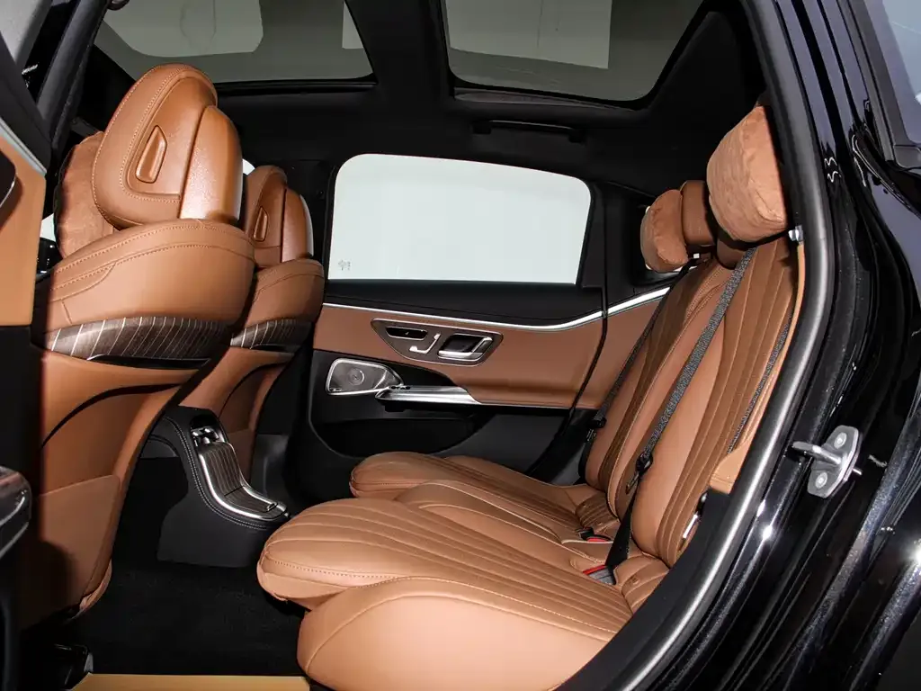 Mercedes-Benz E-Class 2025 из CN, фото 9