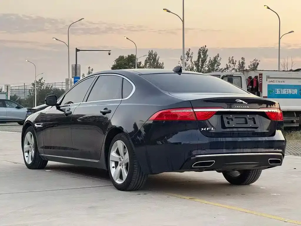 Jaguar XFL — фото 2