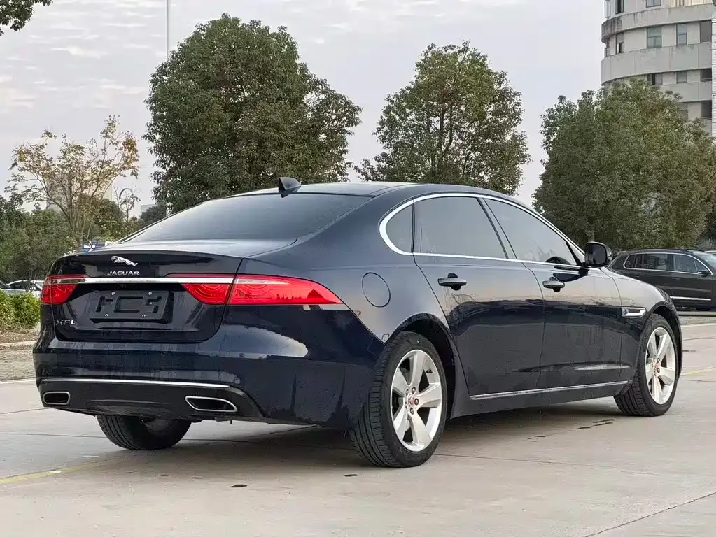 Jaguar XFL — фото 4