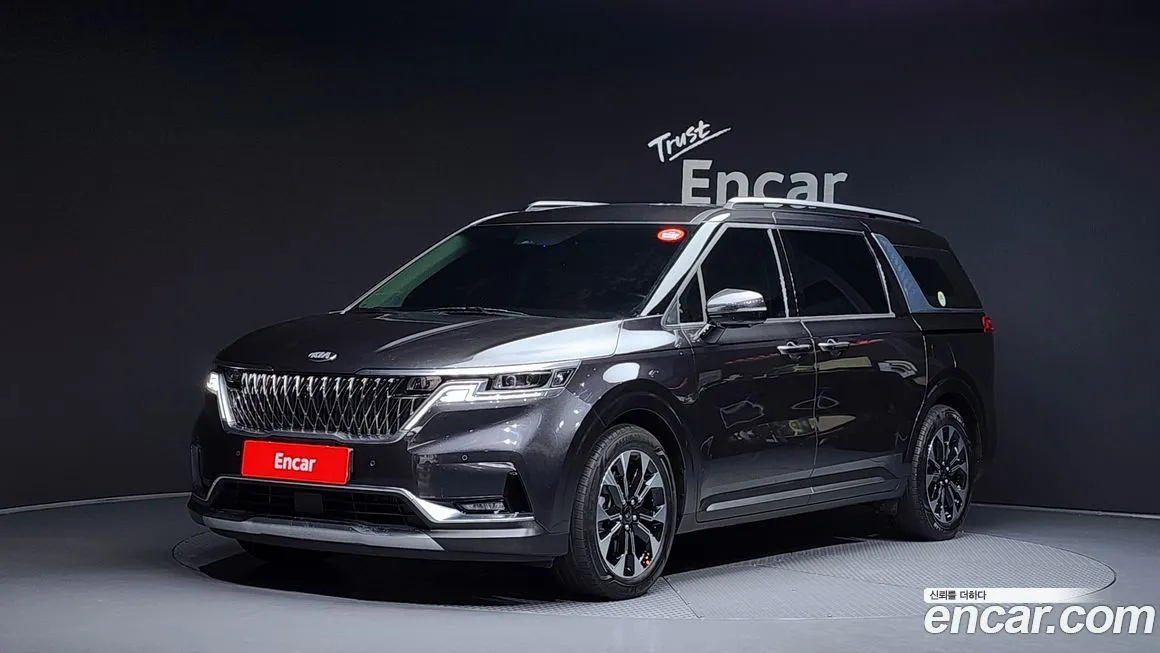 Kia Carnival — фото 1