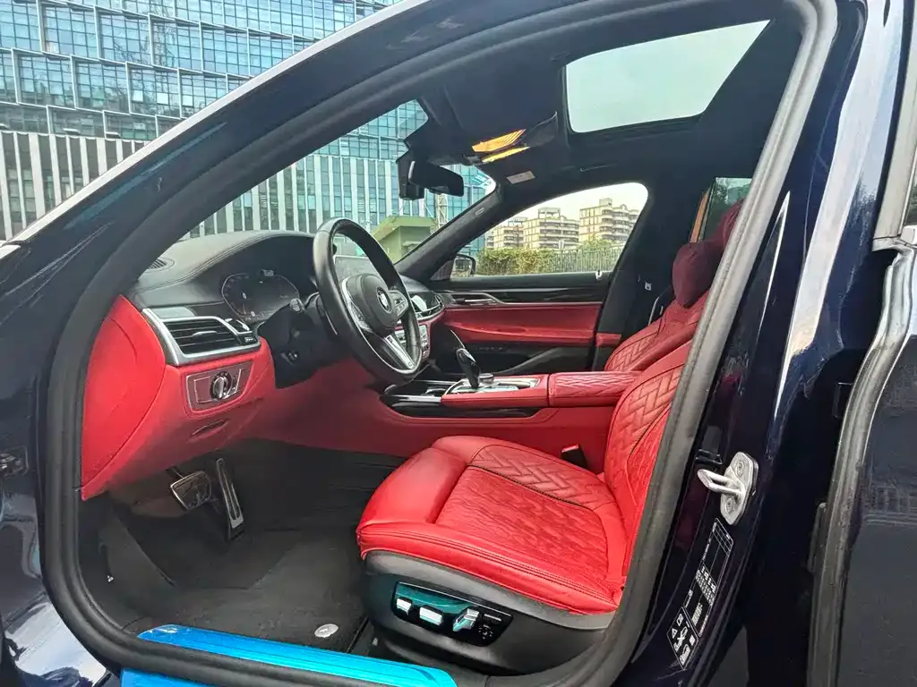 BMW 7 Series 2021 из CN, фото 6