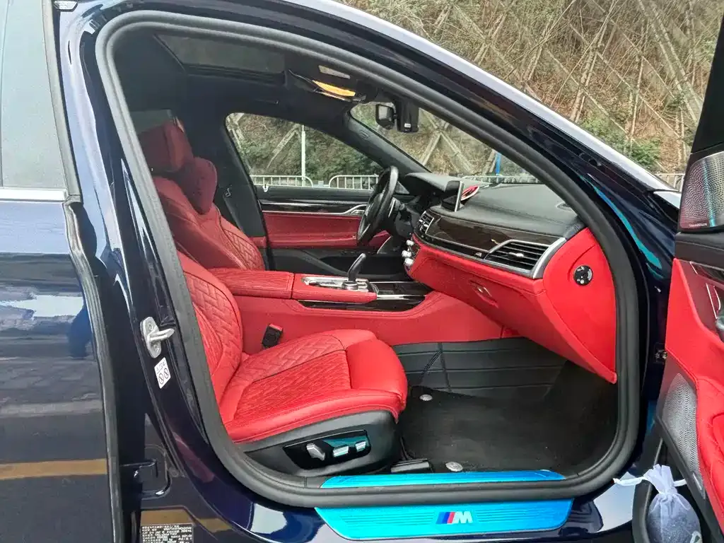 BMW 7 Series 2021 из CN, фото 7
