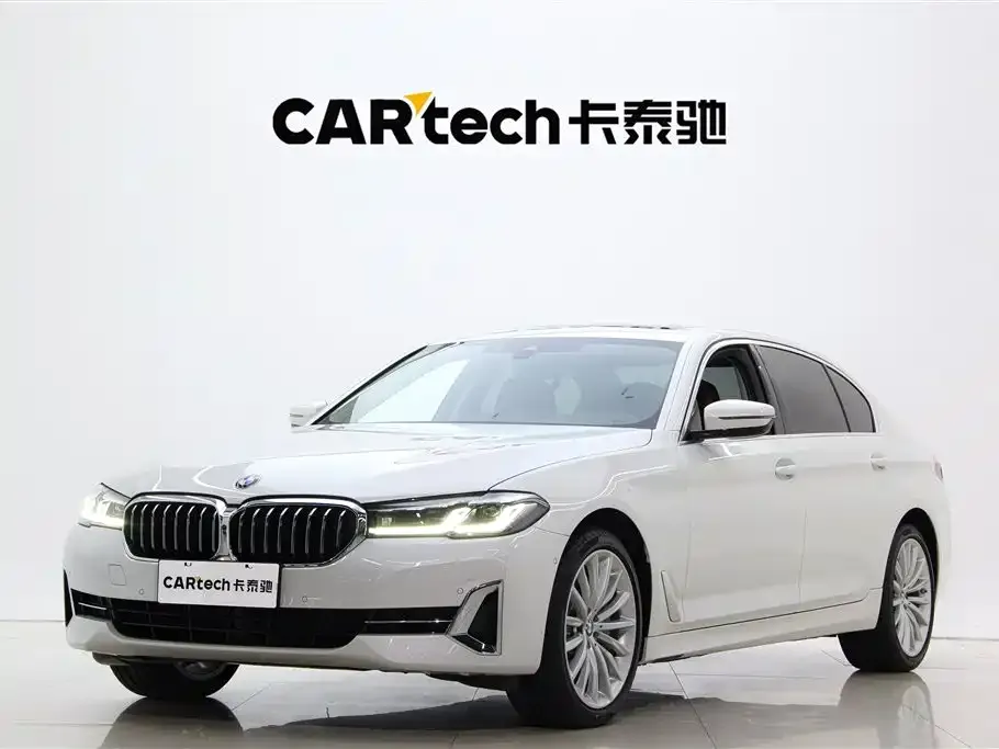 BMW 5 Series 2022 из CN, фото 1