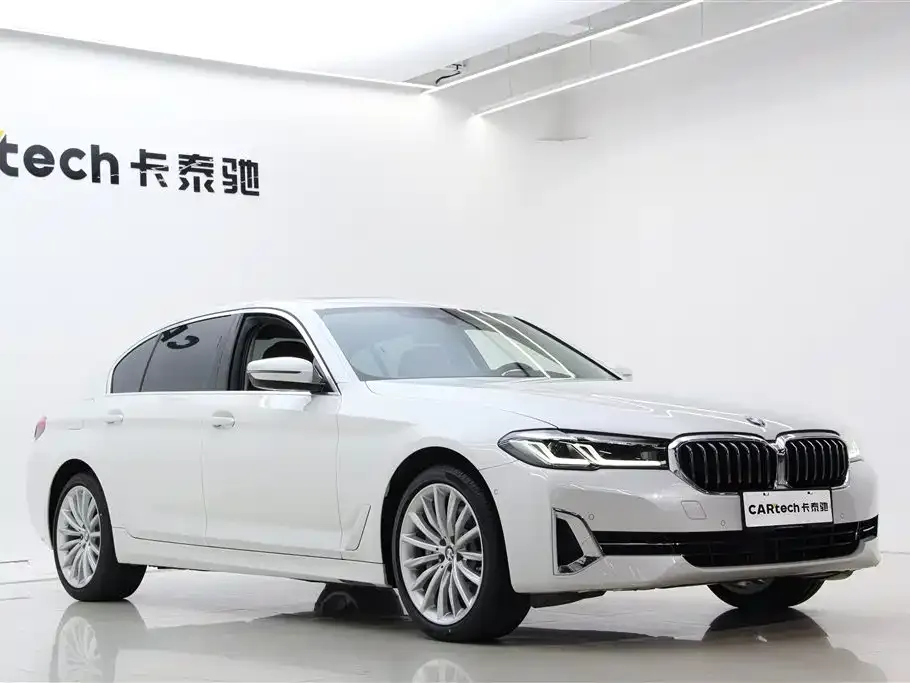 BMW 5 Series 2022 из CN, фото 3
