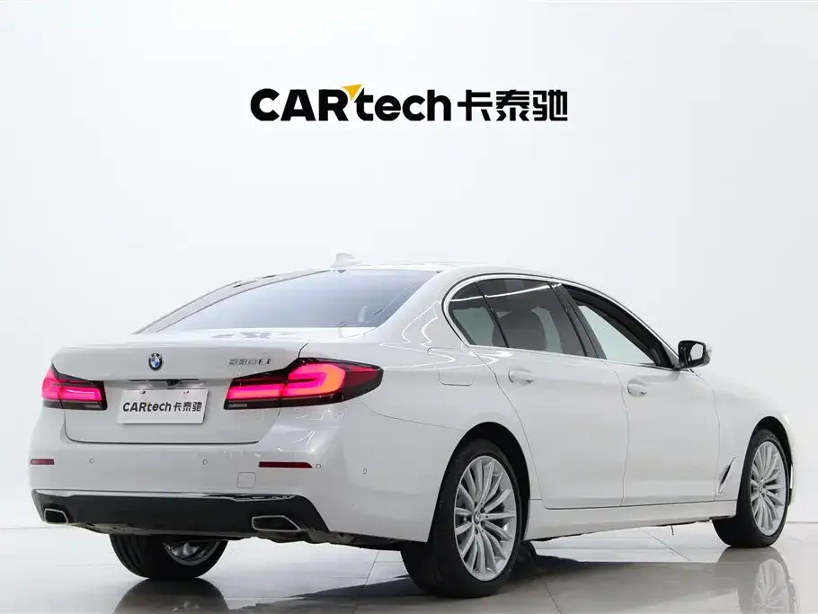 BMW 5 Series 2022 из CN, фото 4