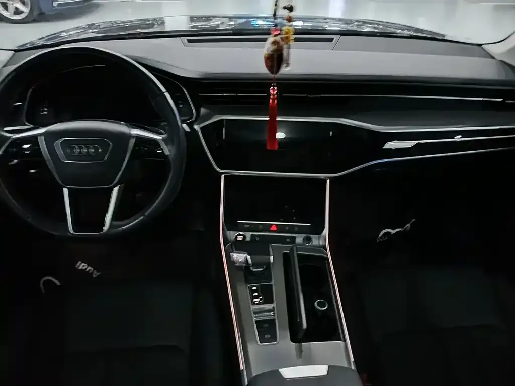 Audi A6L 2021 из CN, фото 8