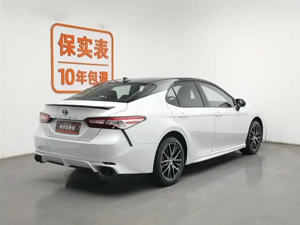 Toyota Camry 2022 из CN, фото 2