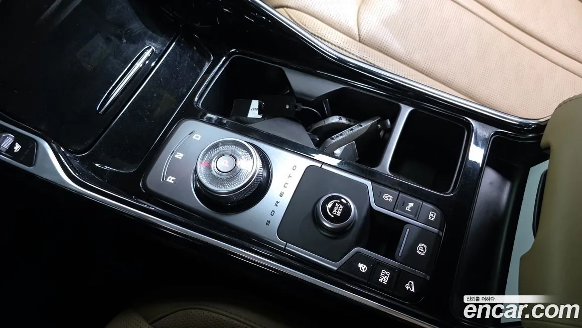 Kia Sorento — фото 9