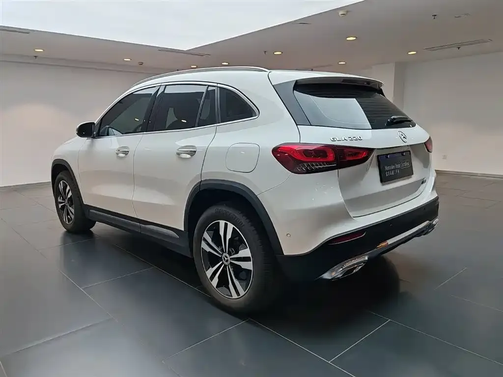 Mercedes-Benz GLA 2023 из CN, фото 4