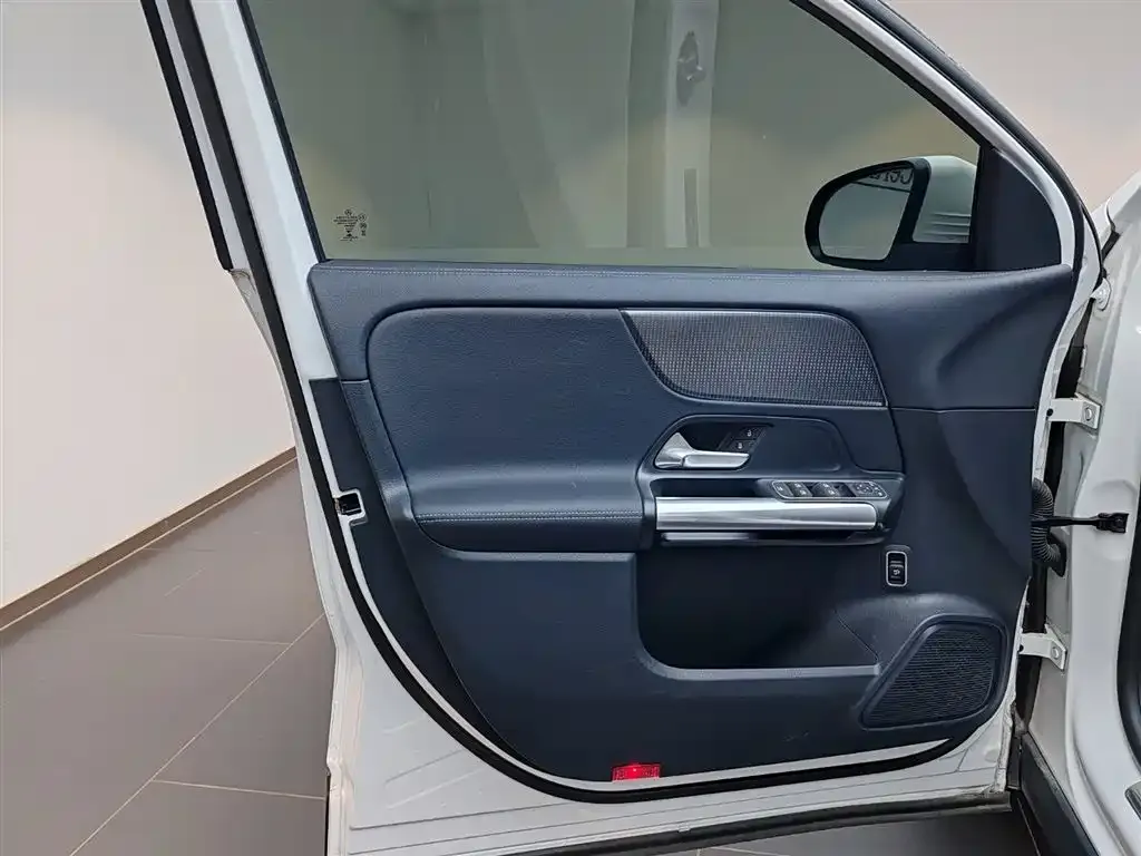 Mercedes-Benz GLA 2023 из CN, фото 9