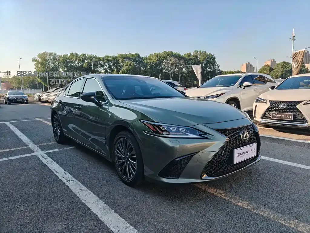 Lexus ES 2021 из CN, фото 2