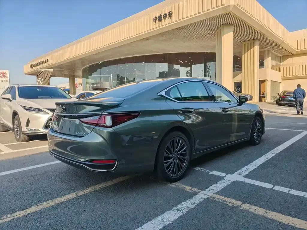 Lexus ES 2021 из CN, фото 8