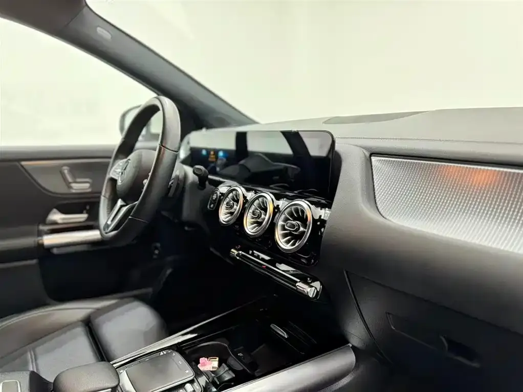 Mercedes-Benz GLA 2023 из CN, фото 8