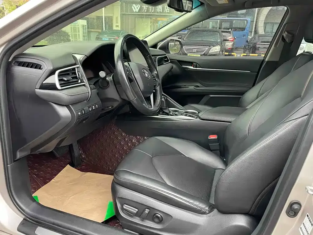 Toyota Camry 2023 из CN, фото 4