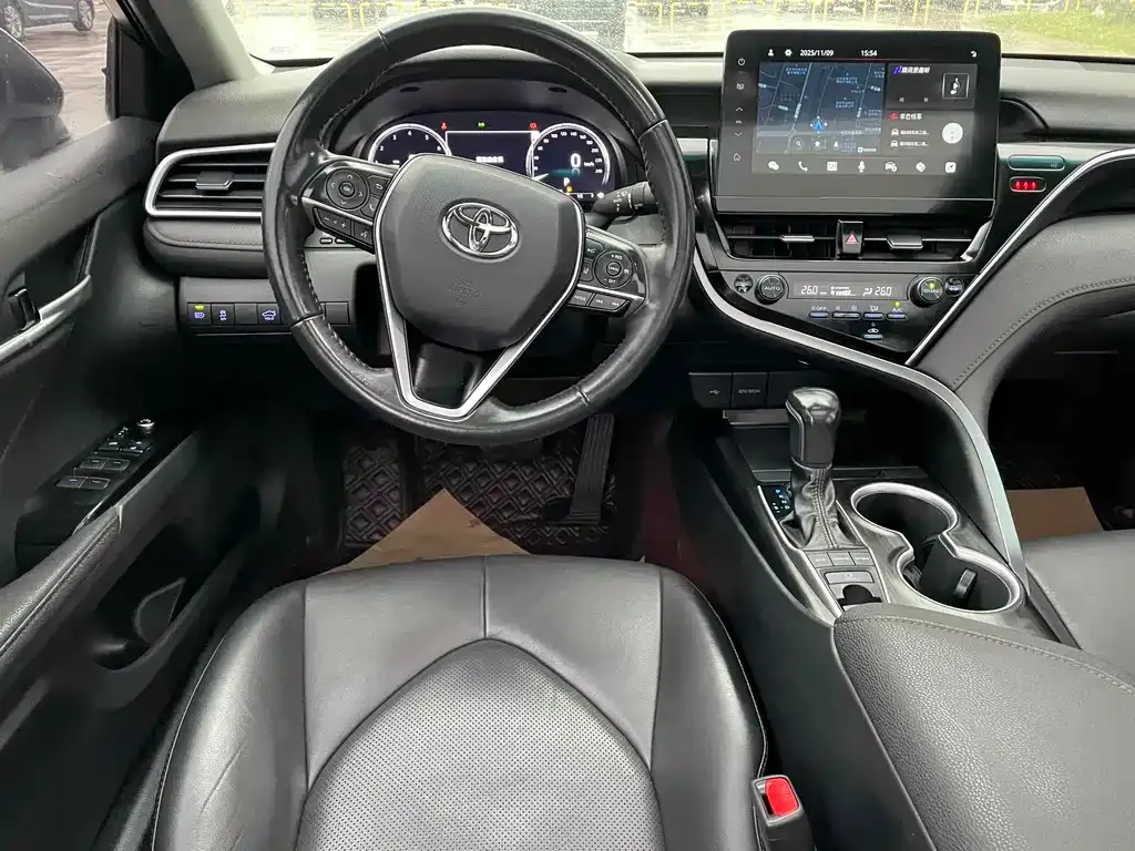 Toyota Camry 2023 из CN, фото 9