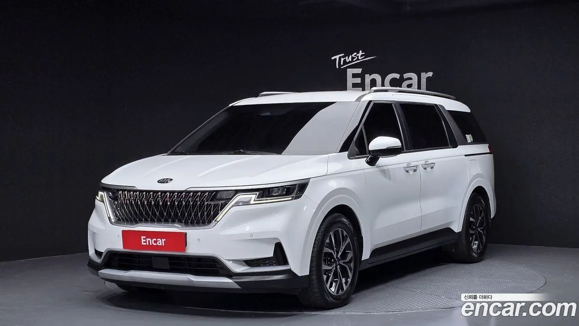 Kia Carnival — фото 1