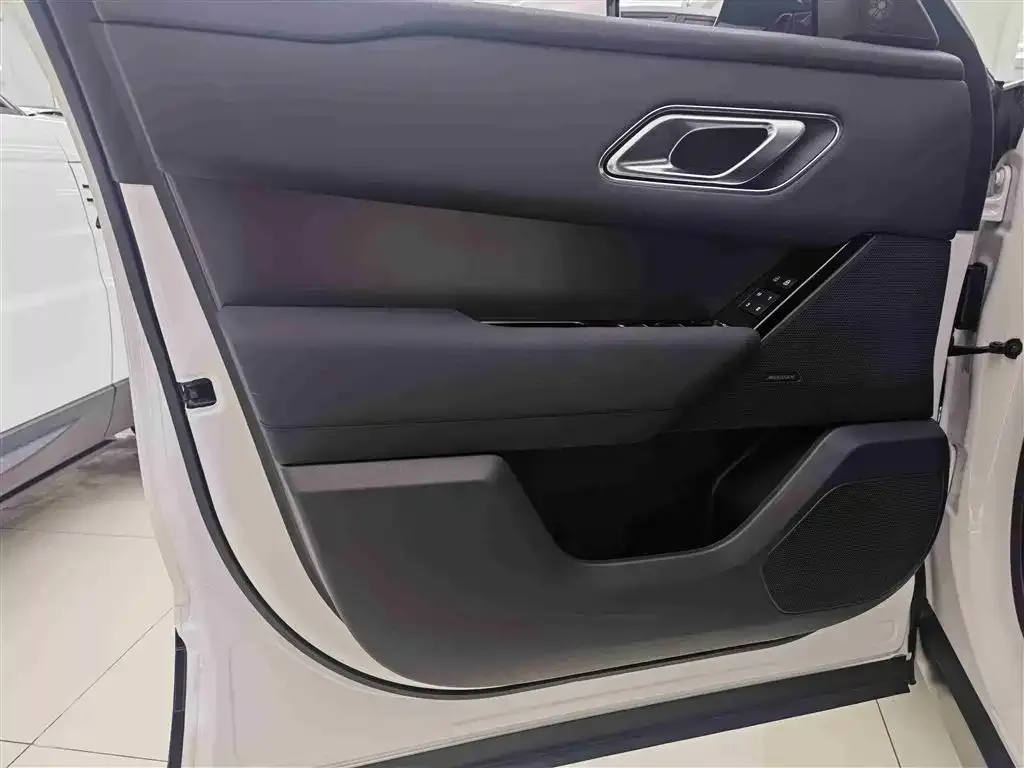 Land Rover Velar 2024 из CN, фото 8