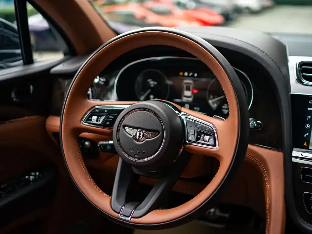Bentley Bentayga 2022 из CN, фото 5