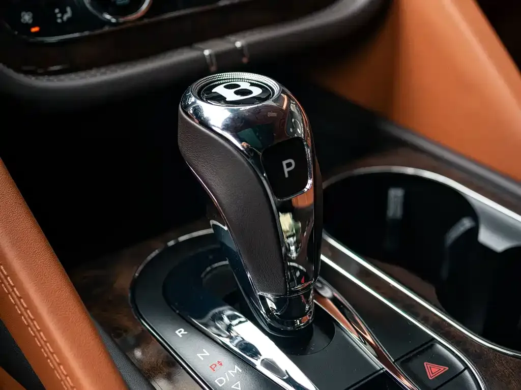 Bentley Bentayga 2022 из CN, фото 9