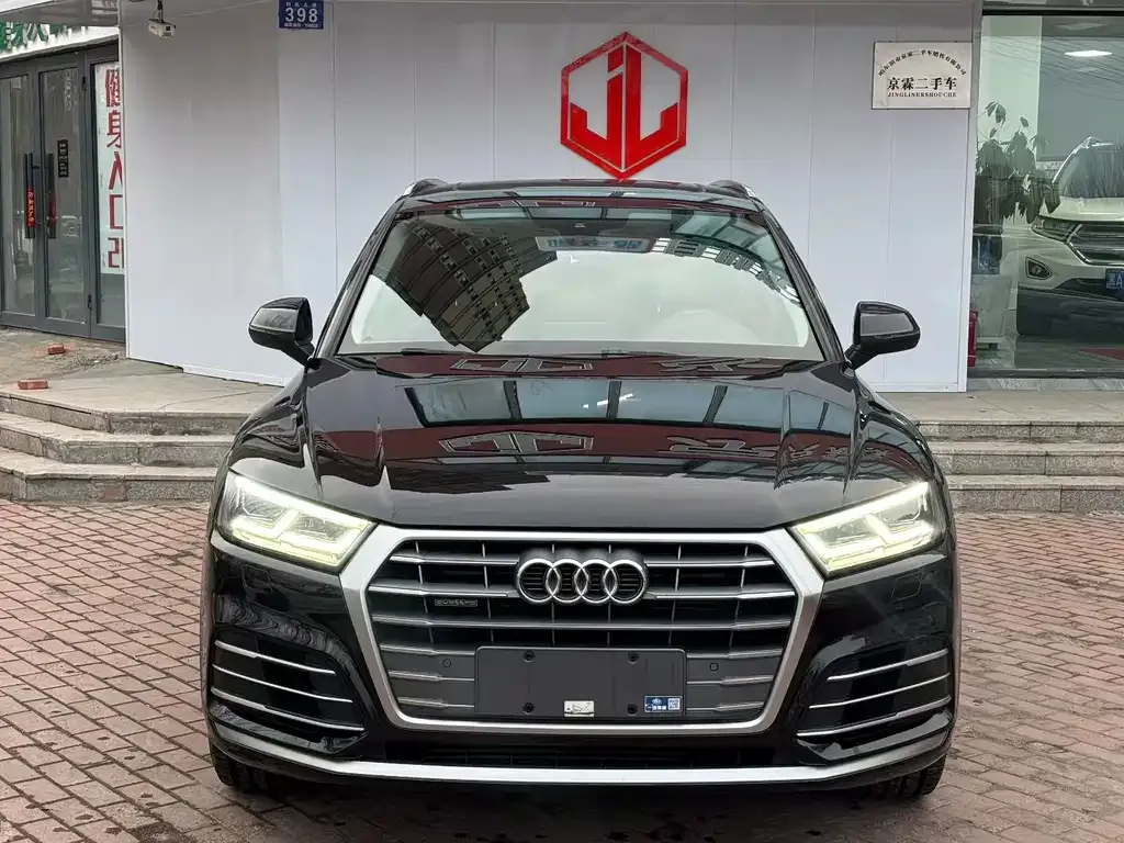 Audi Q5L 2021 из CN, фото 2