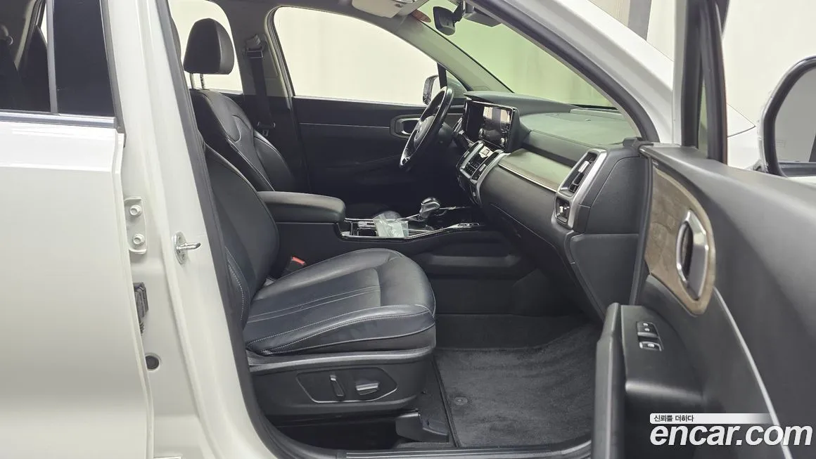Kia Sorento — фото 10
