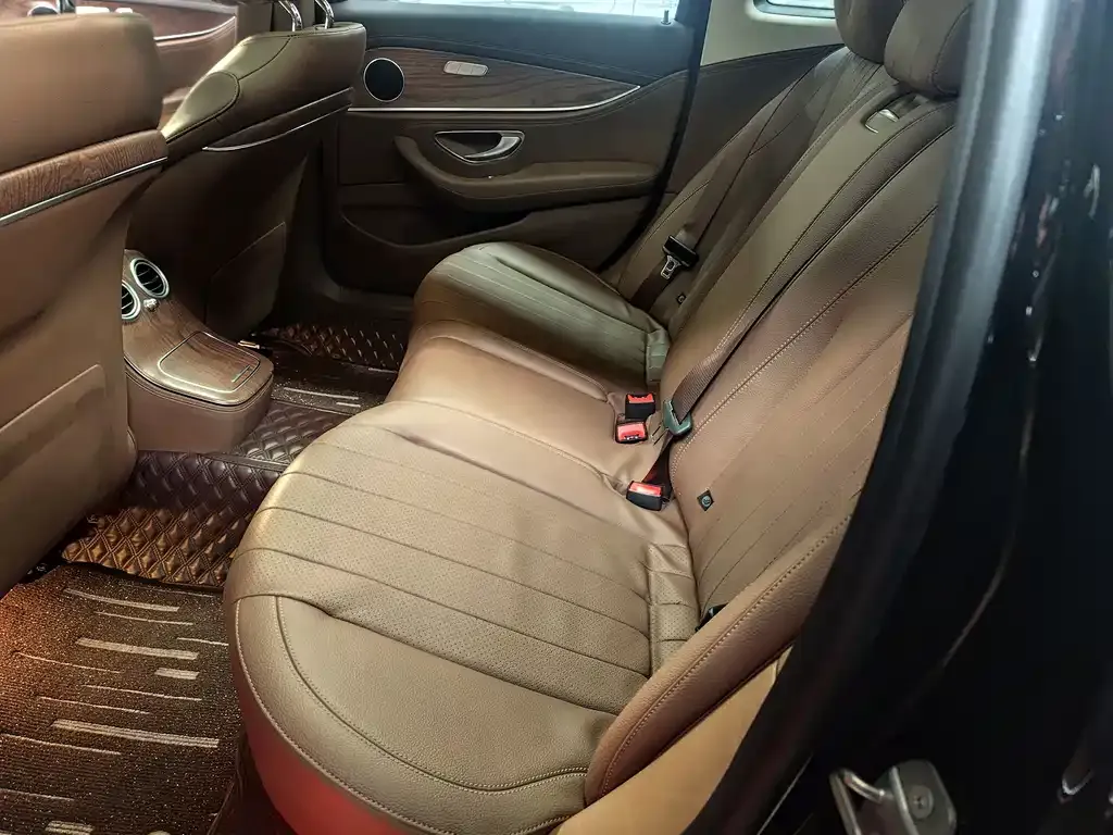 Mercedes-Benz E-Class 2023 из CN, фото 7