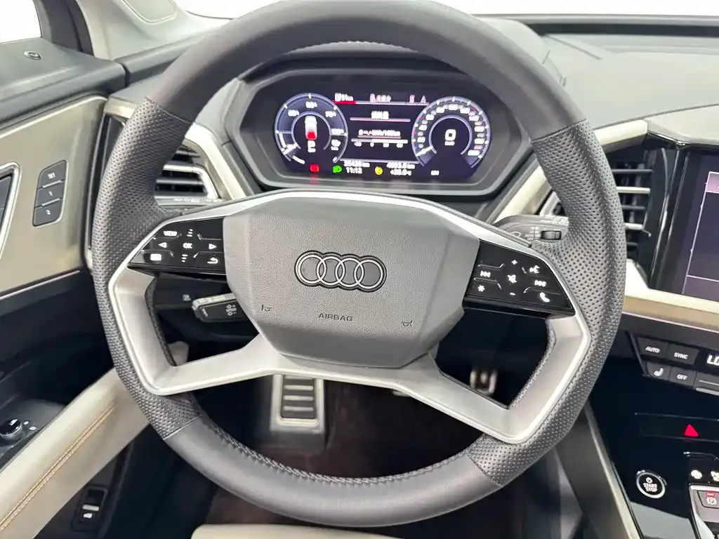 Audi Q5 e-tron 2023 из CN, фото 10