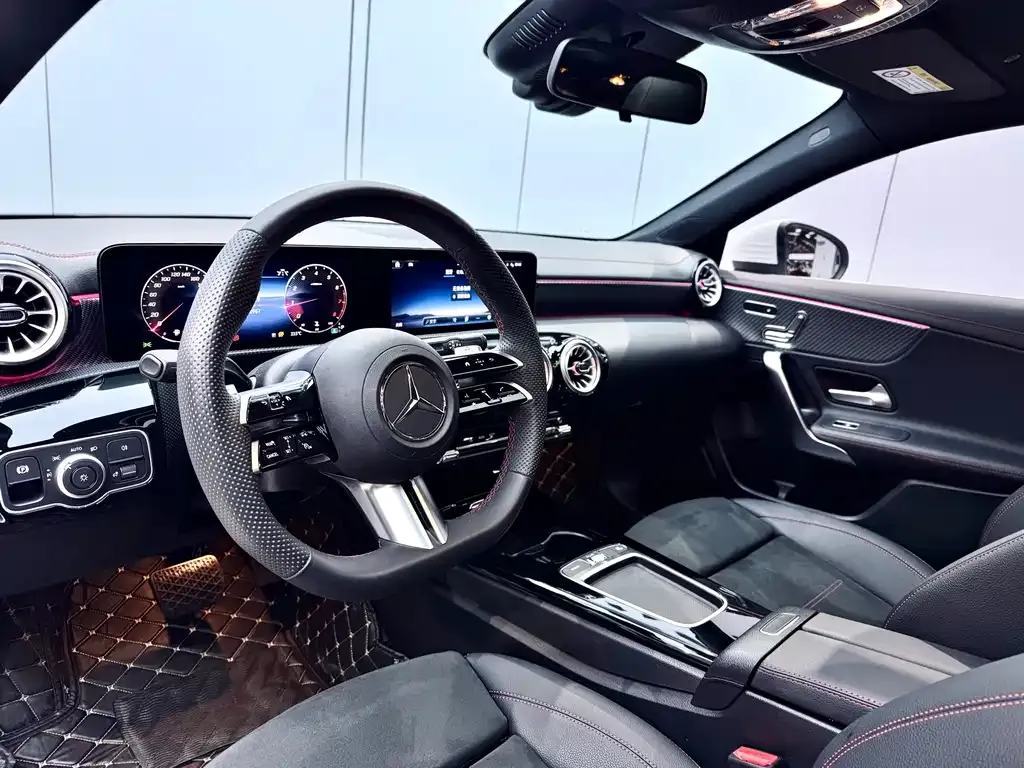 Mercedes-Benz A-Class — фото 7