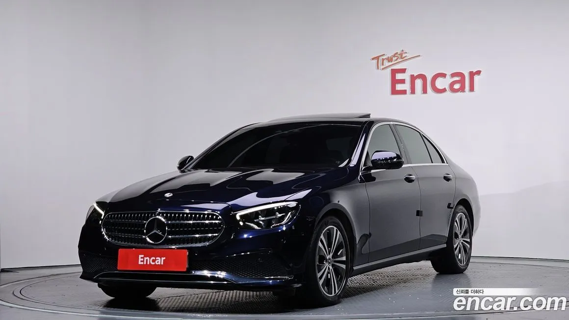 Mercedes-Benz E-Class — фото 1