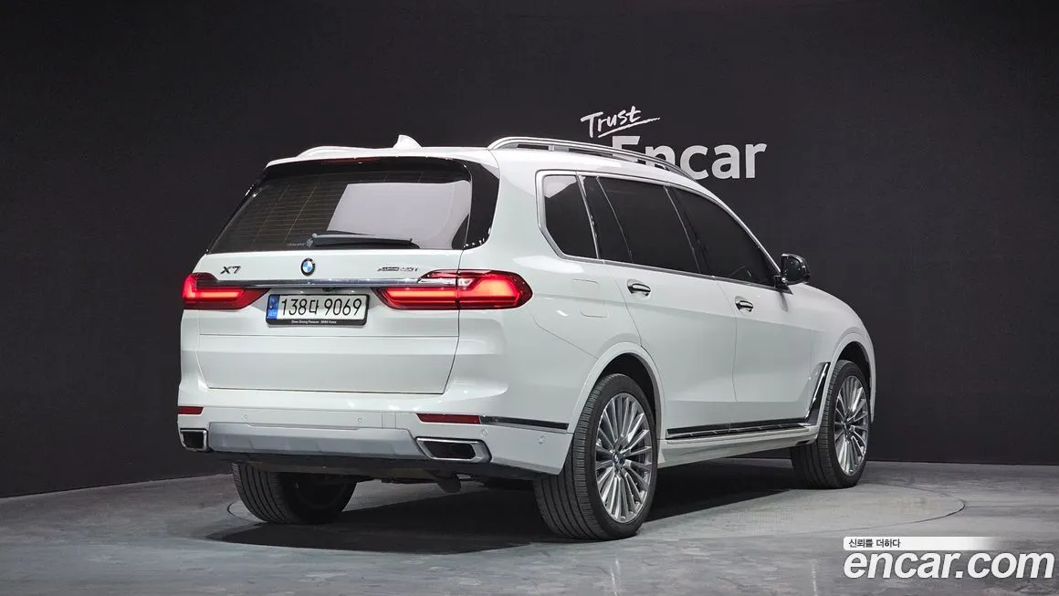 BMW X7 — фото 2