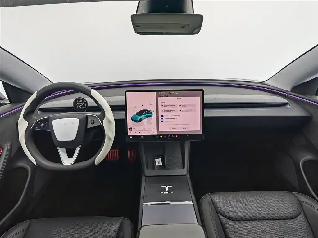 Tesla Model 3 — фото 5