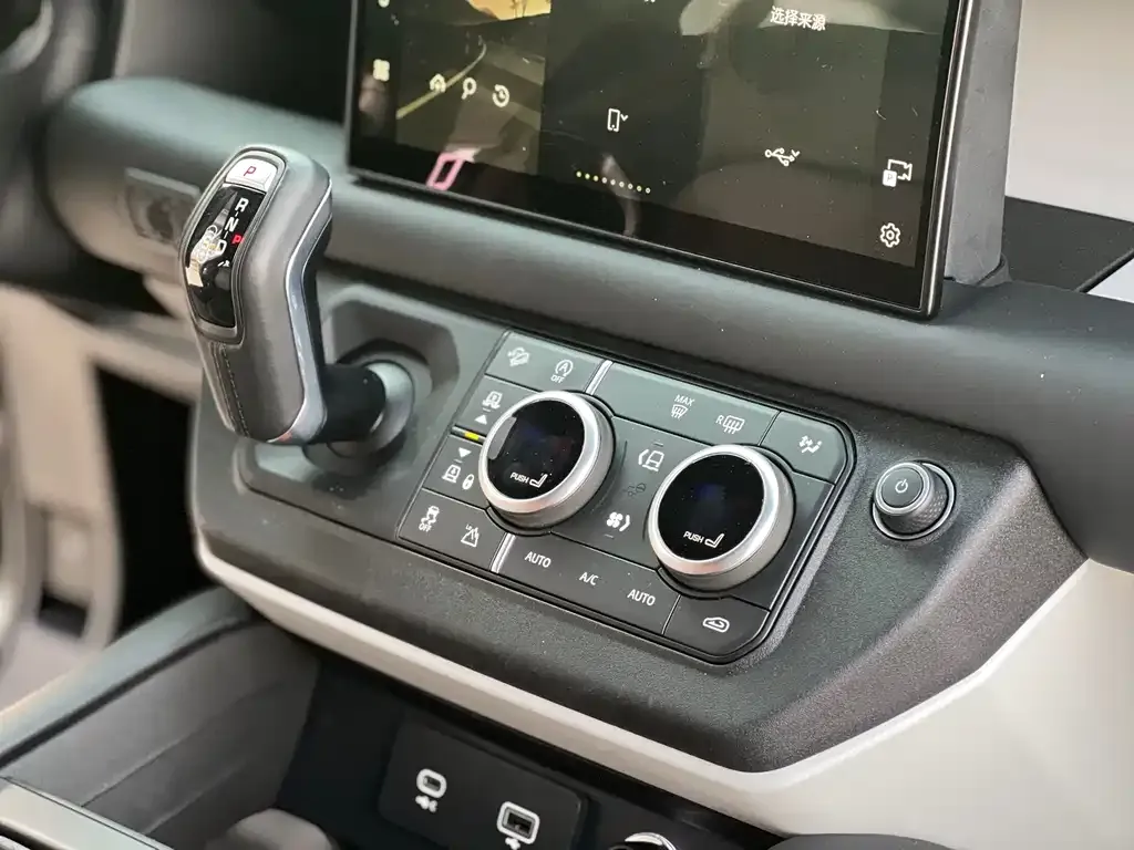 Land Rover Defender 2023 из CN, фото 8