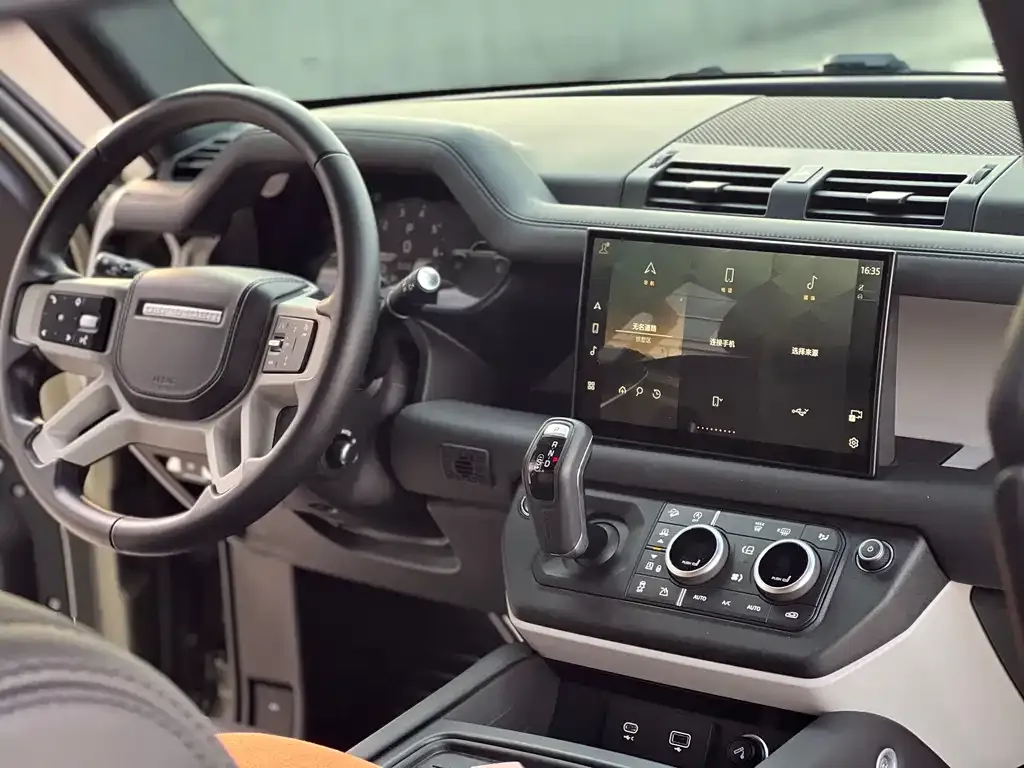 Land Rover Defender 2023 из CN, фото 9